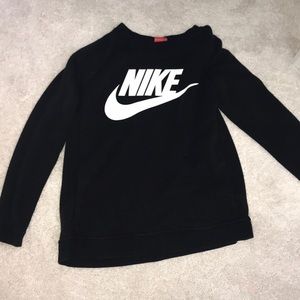 black and white nike shirt